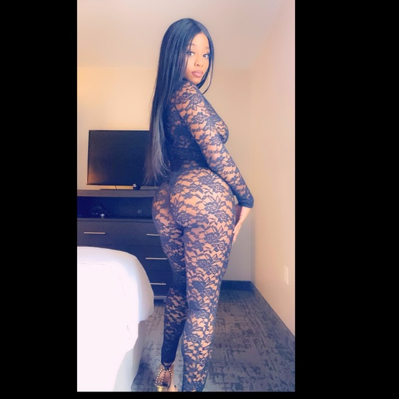 Lace jumpsuit - Picture 2 of 2